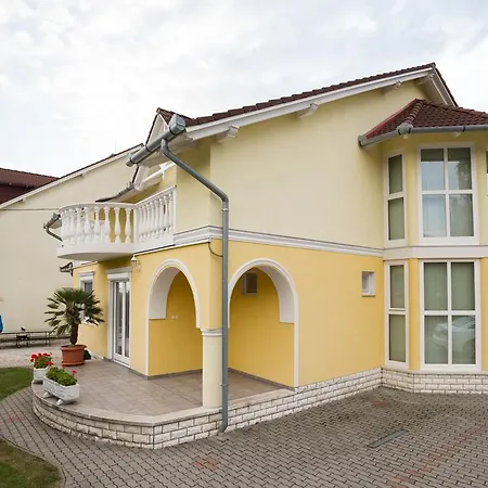 Jaeger Guest house Vonyarcvashegy