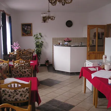 Guest house Jaeger Vonyarcvashegy