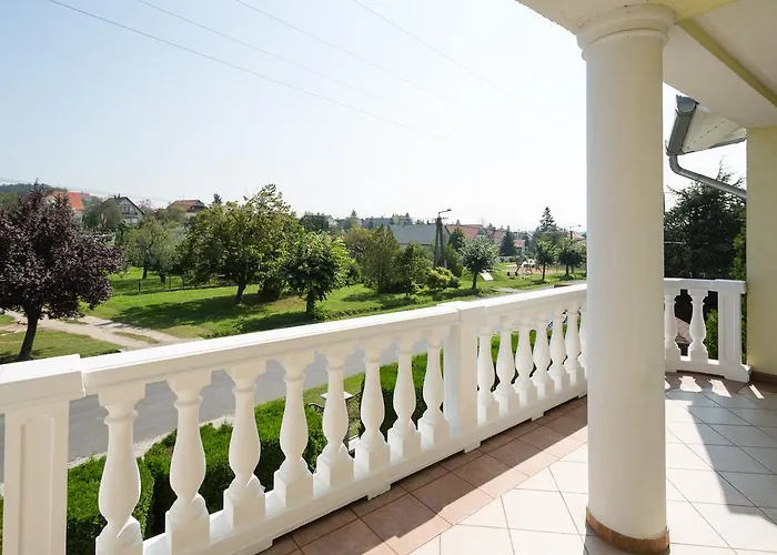 Jaeger בית הארחה 4*