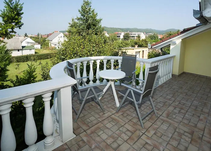 בית הארחה Jaeger 4*