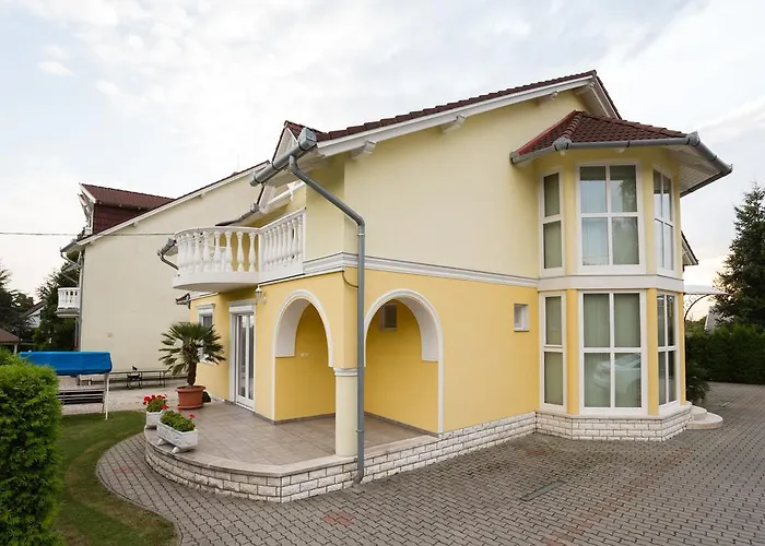 Jaeger בית הארחה פוניארצוושהג'