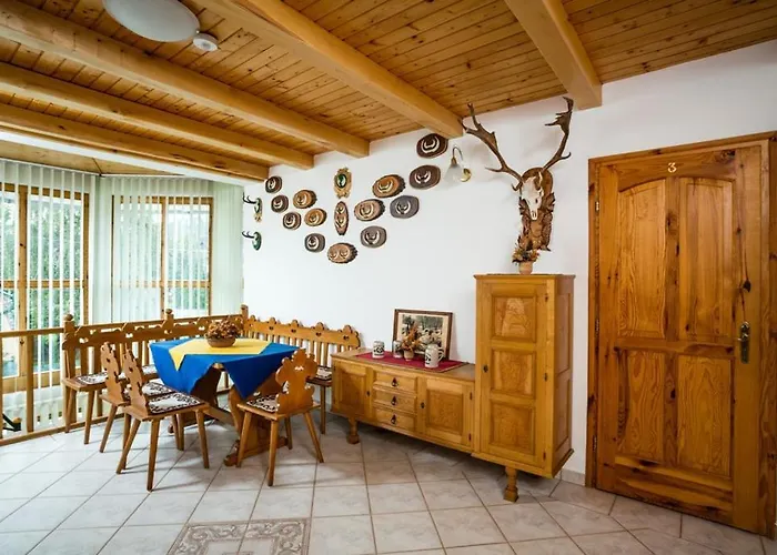 בית הארחה Jaeger פוניארצוושהג'