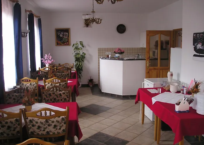 בית הארחה Jaeger פוניארצוושהג'